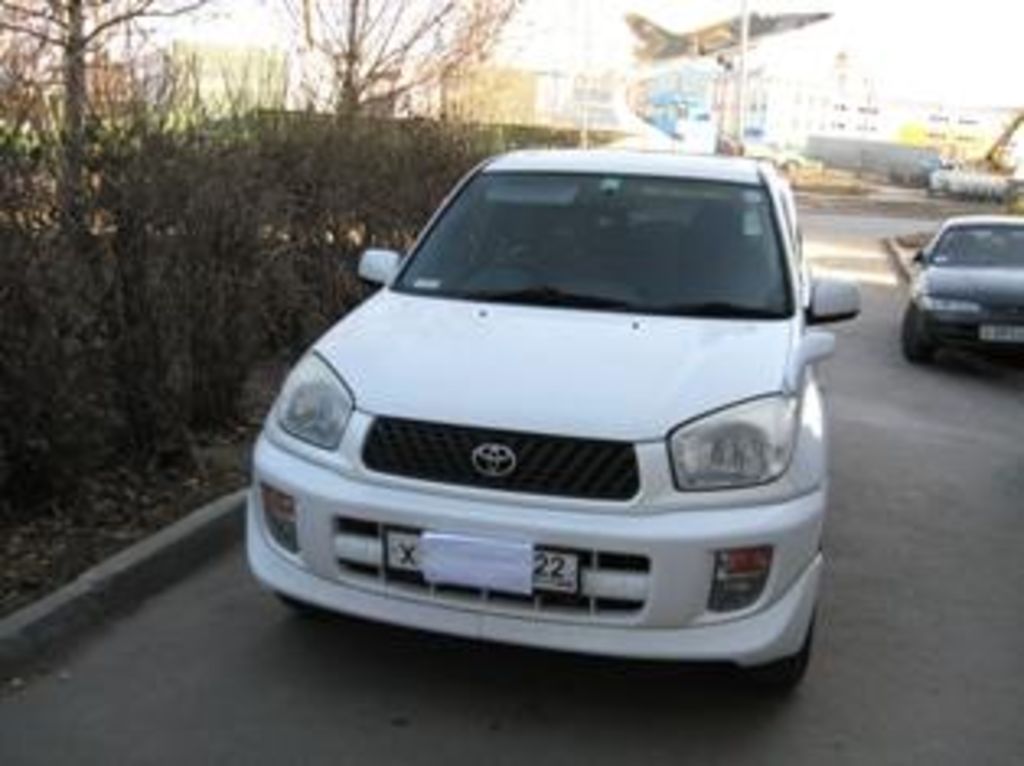 2000 Toyota RAV4