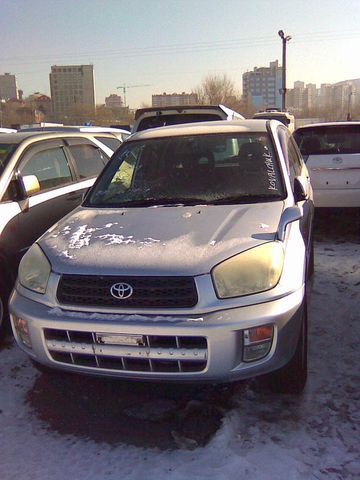 2000 Toyota RAV4