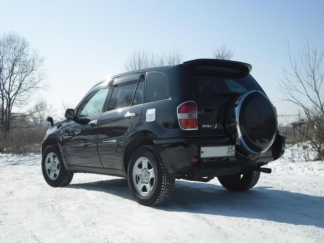 2000 Toyota RAV4