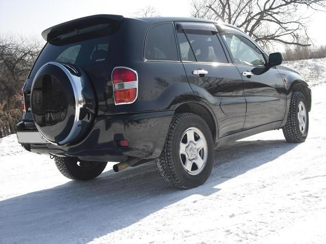 2000 Toyota RAV4