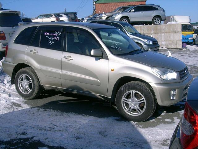 2000 Toyota RAV4