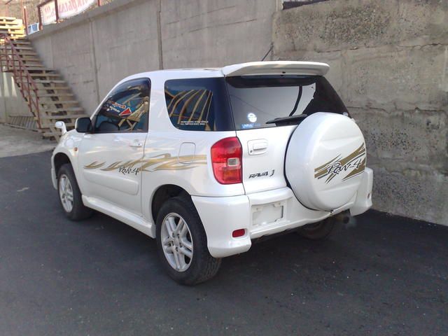 2000 Toyota RAV4