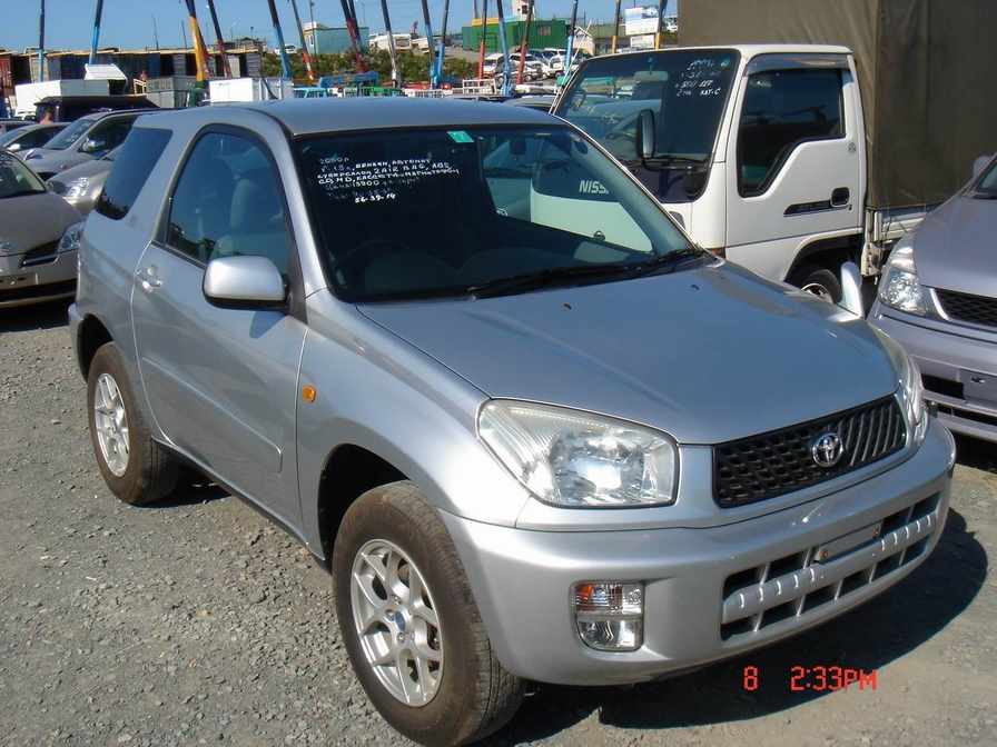 2000 Toyota RAV4 Photos