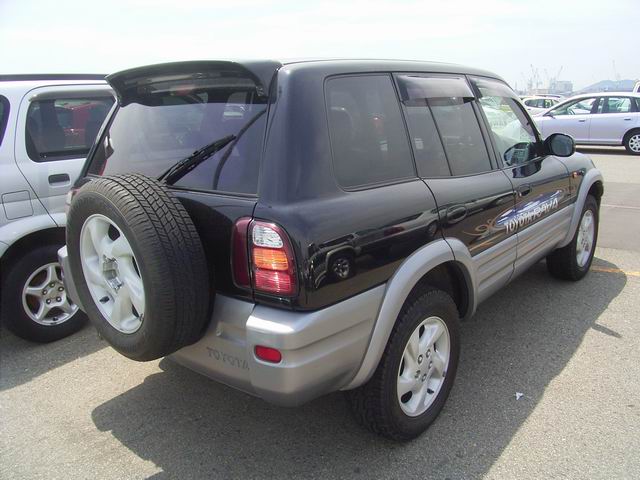 2000 Toyota RAV4 Wallpapers