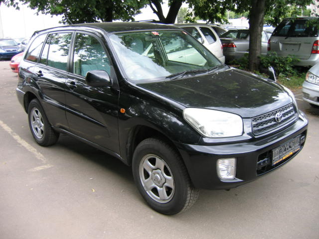 2000 Toyota RAV4 Photos