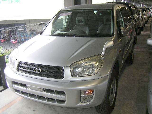 2000 Toyota RAV4 Pictures