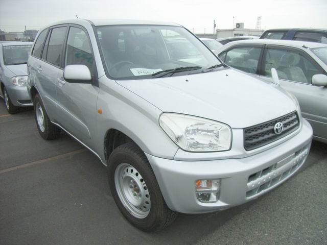 2000 Toyota RAV4 Images