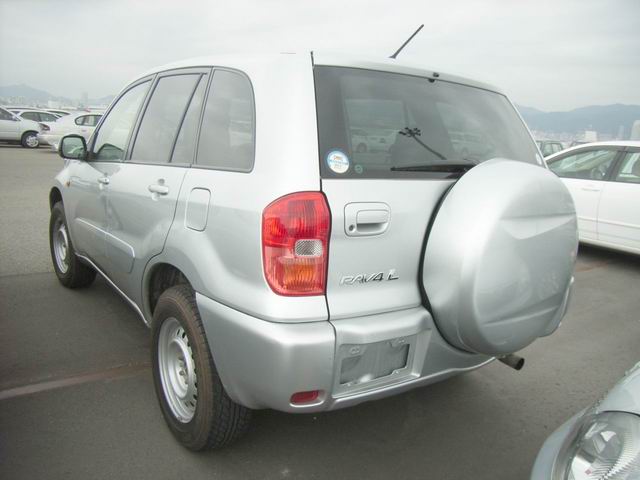 2000 Toyota RAV4 Pictures