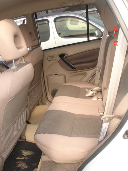 2000 Toyota RAV4 Photos