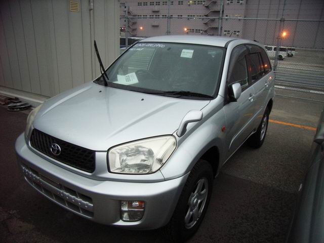 2000 Toyota RAV4 Photos