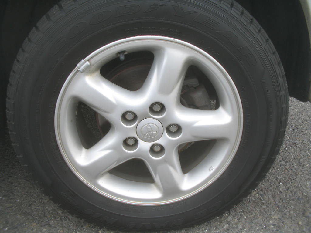 2000 Toyota RAV4 Pics