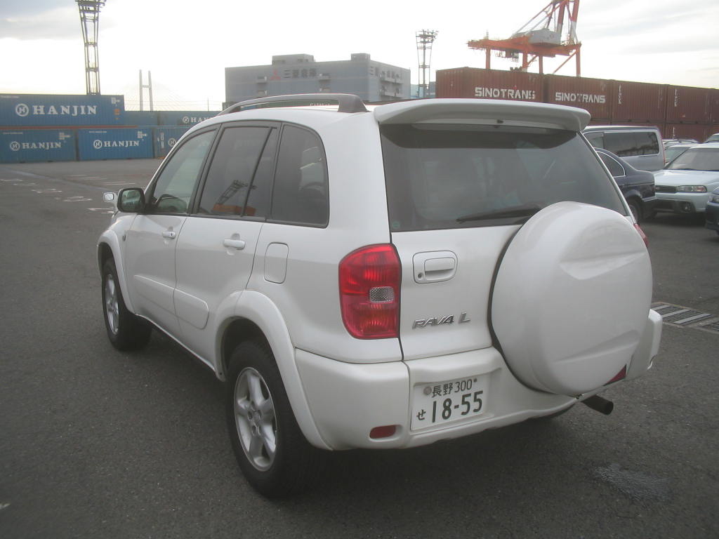 2000 Toyota RAV4 Pictures