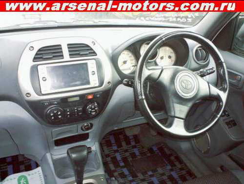 2000 Toyota RAV4 Photos