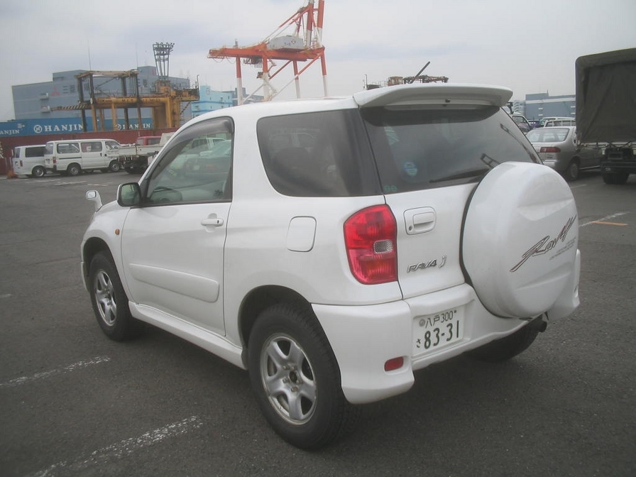 2000 Toyota RAV4 Pictures