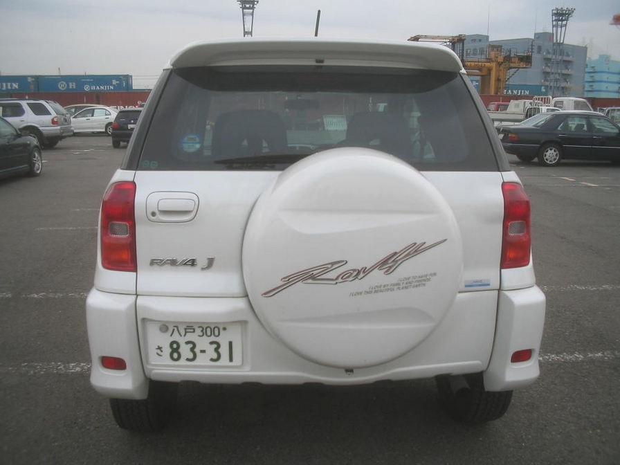 2000 Toyota RAV4 Photos