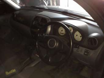 2000 Toyota RAV4 Pics
