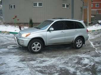 2000 Toyota RAV4 Photos