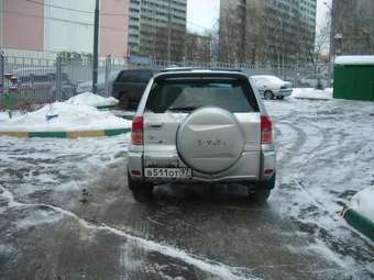 2000 Toyota RAV4 Pictures