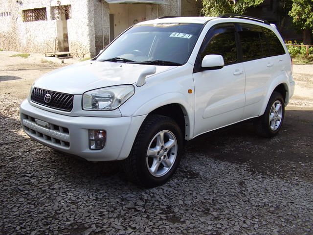 2000 Toyota RAV4
