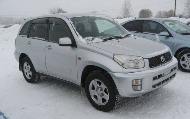 2000 Toyota RAV4