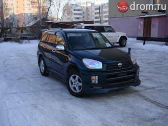 2000 Toyota RAV4 Pictures