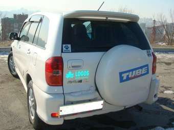 2000 Toyota RAV4 Photos