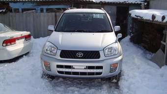 2000 Toyota RAV4 Images