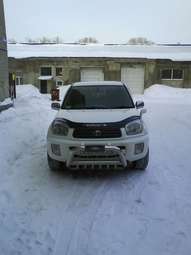 2000 Toyota RAV4 Pictures