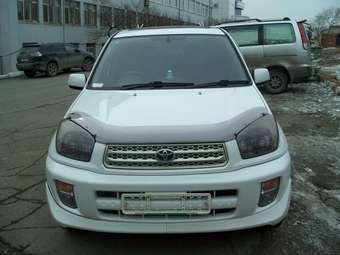 2000 Toyota RAV4 Pictures