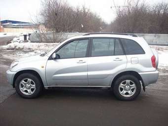 2000 Toyota RAV4 Pictures