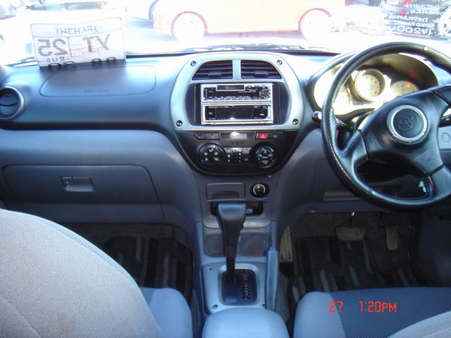 2001 Toyota RAV4 Pictures