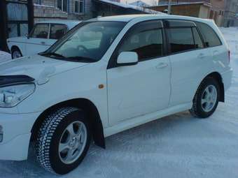 2001 Toyota RAV4 Photos
