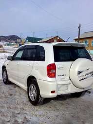 2001 Toyota RAV4 Pictures