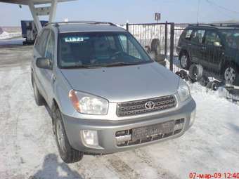 2001 Toyota RAV4 Images