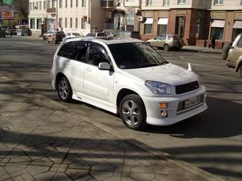 2001 Toyota RAV4 Photos