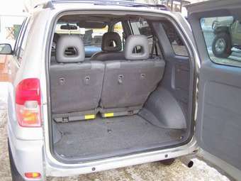 2001 Toyota RAV4 Images