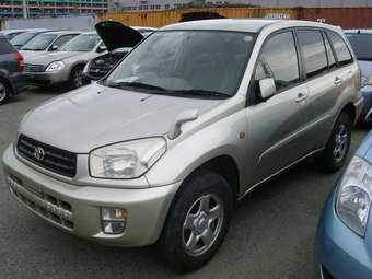 2001 Toyota RAV4 Photos