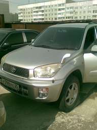 2001 Toyota RAV4 Photos
