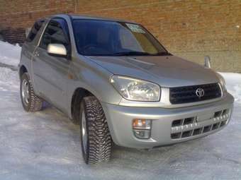 2001 Toyota RAV4 Photos