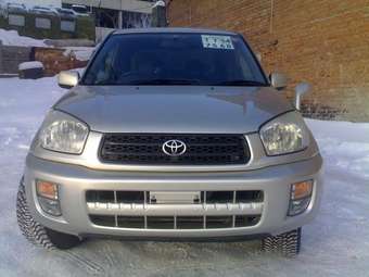 2001 Toyota RAV4 Photos