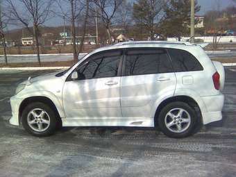 2001 Toyota RAV4 Pictures