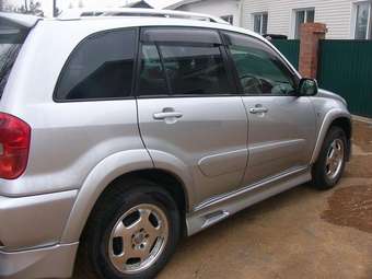 2001 Toyota RAV4 Images