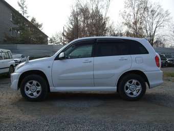 2001 Toyota RAV4 Photos