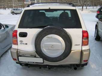 2001 Toyota RAV4 Photos