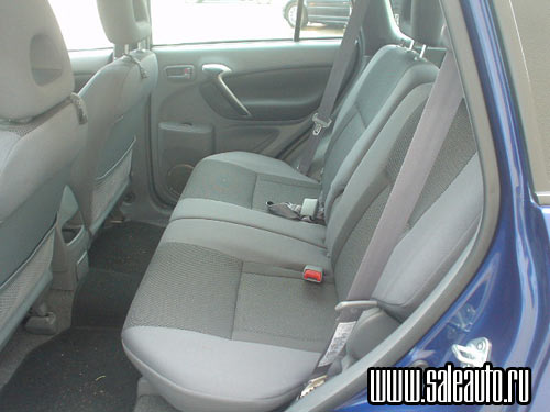 2002 Toyota RAV4 Images