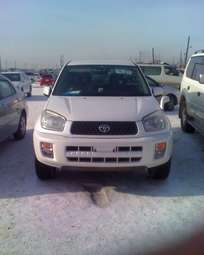 2002 Toyota RAV4 Photos