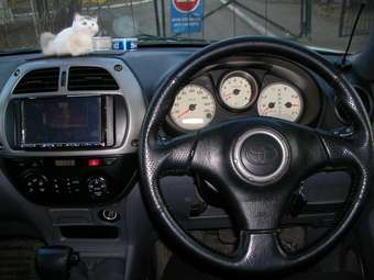 2002 Toyota RAV4 Photos