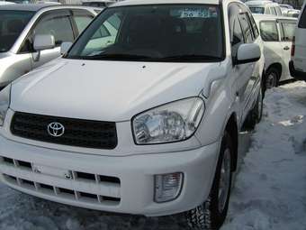 2002 Toyota RAV4 Images