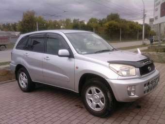 2002 Toyota RAV4 Photos