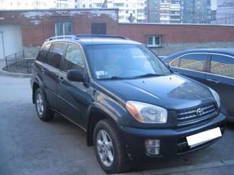 2002 Toyota RAV4 Photos